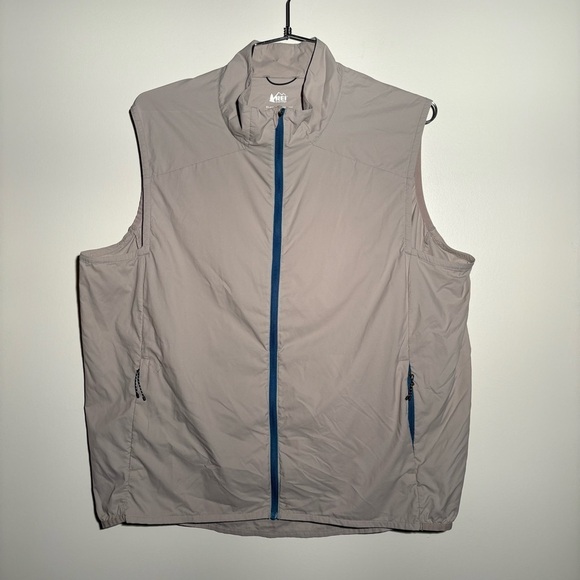 REI Co-Op Lightweight Reflective Vest - Picture 1 of 10